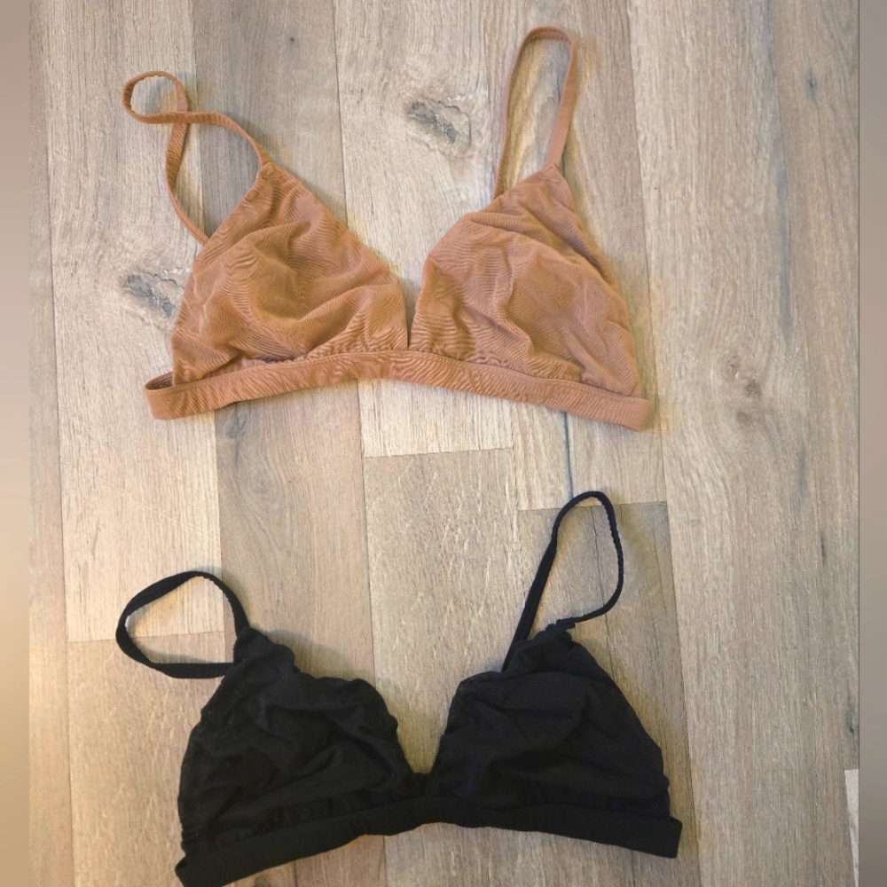 Skims Mesh Triangle Bralette - image 7